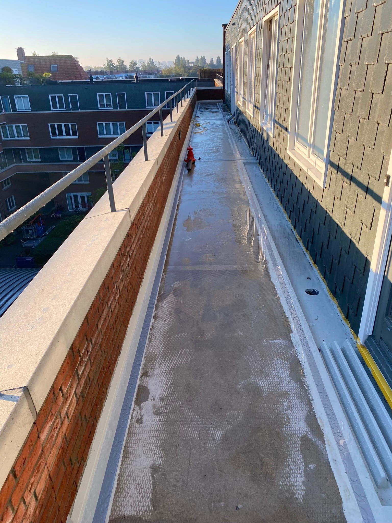 Galerij in Amsterdam met hersteld beton